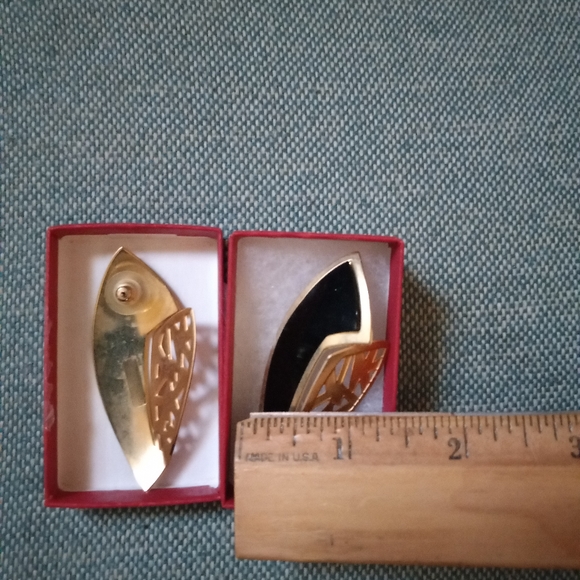 Designer Edgar Berebi earring - Picture 3 of 3